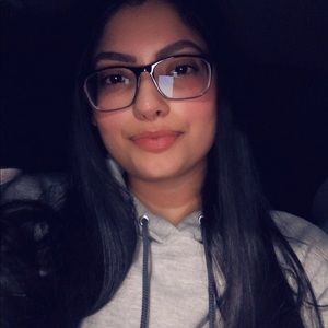 Meet your Posher, Celina